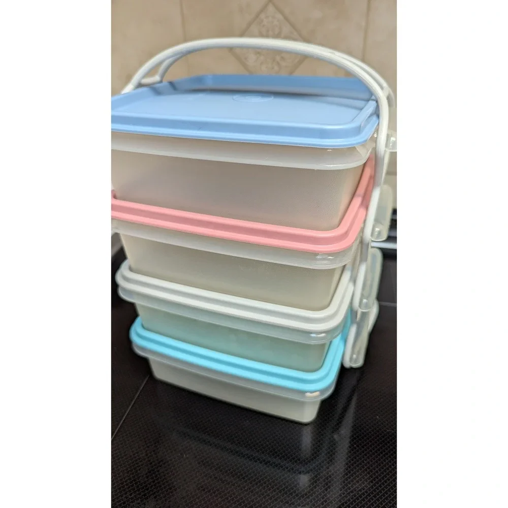 Tupperware set includes